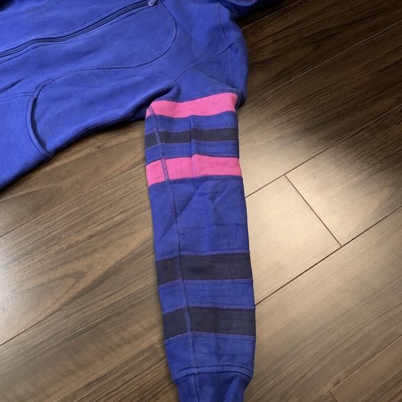 Lululemon Zip Up Sweater - Picture 4 of 5